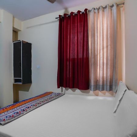 สปอต ออน 61465 คอมฟอร์ต เกสต์เฮาส์ Rudrapur ภายนอก รูปภาพ